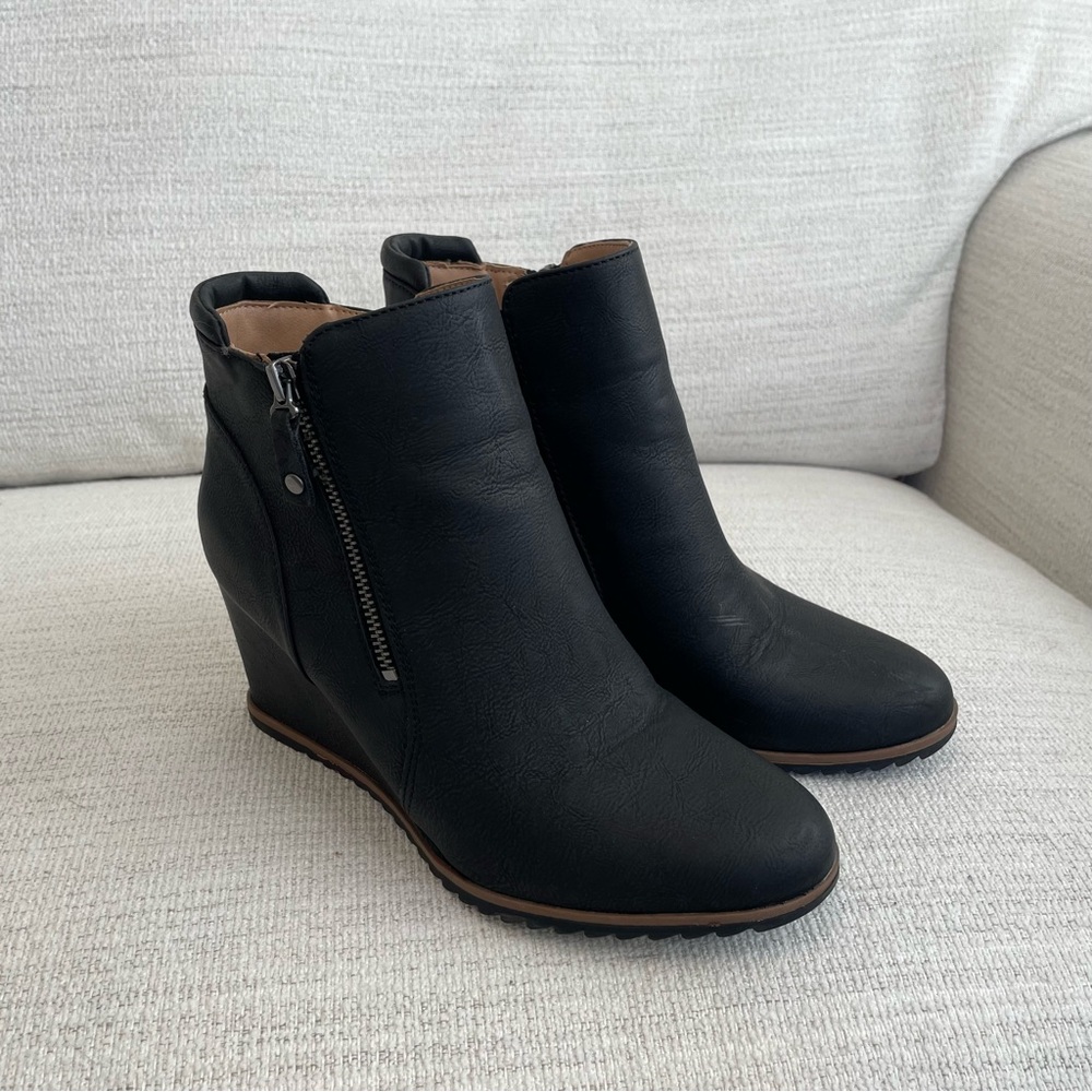Soul Naturalizer Haley Wedge Ankle Booties in Black